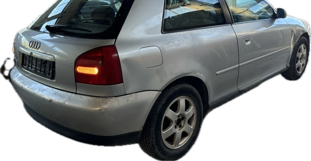 Audi A3 1.6i снимка 2