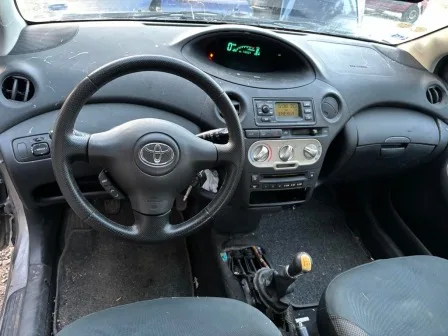 Toyota Yaris 1.0 VVT-i снимка 7