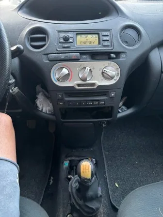 Toyota Yaris 1.0 VVT-i снимка 5