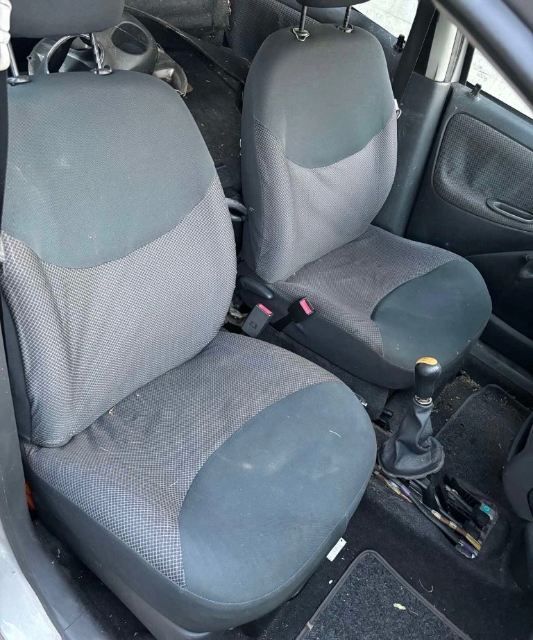 Toyota Yaris 1.0 VVT-i снимка 8