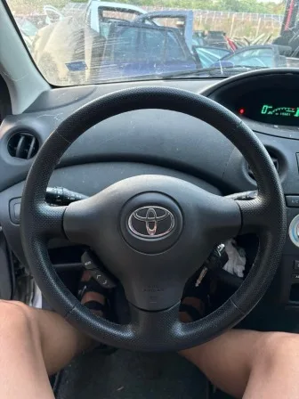 Toyota Yaris 1.0 VVT-i снимка 4