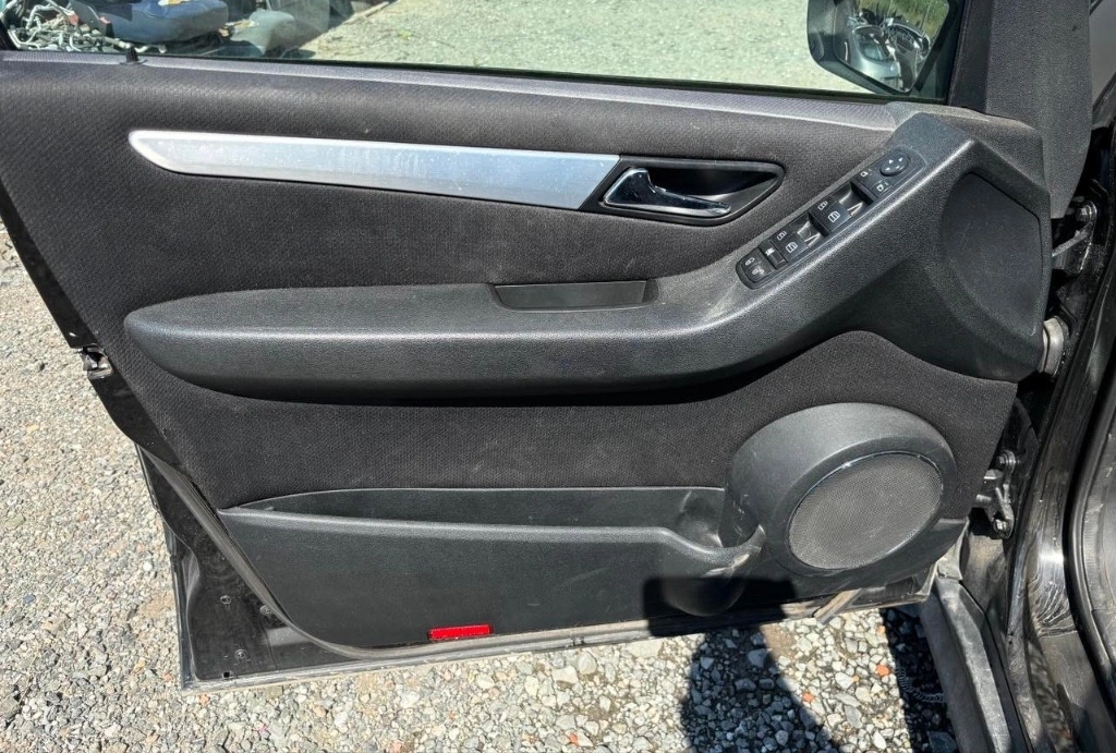 Mercedes-Benz B 180 1.8 cod снимка 6