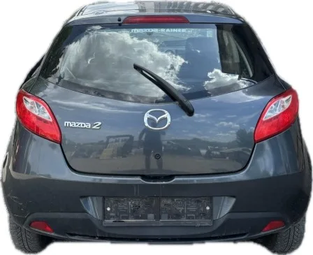 Mazda 2 1.3i снимка 3