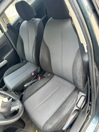 Mazda 2 1.3i снимка 8