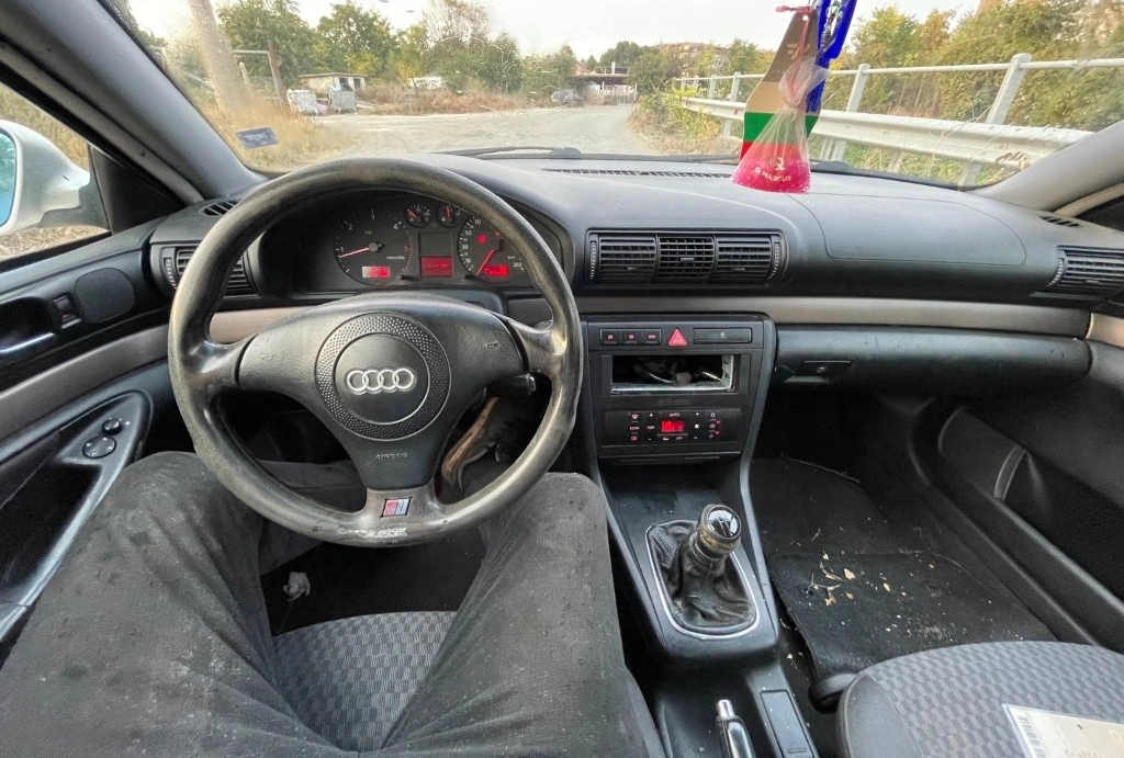 Audi A4 1.9TDi снимка 7