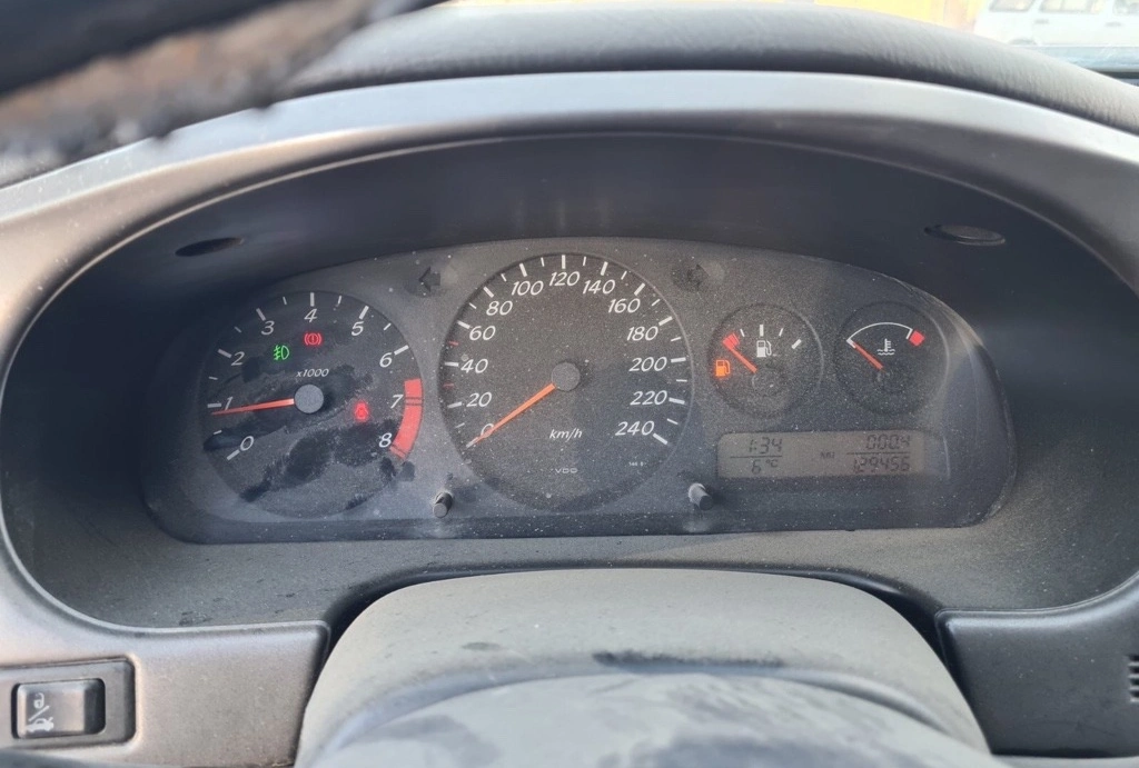 Nissan Primera 1.8и снимка 7