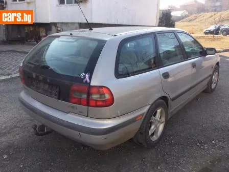 Volvo V40 2.0i снимка 4