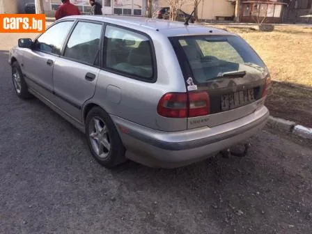 Volvo V40 2.0i снимка 2