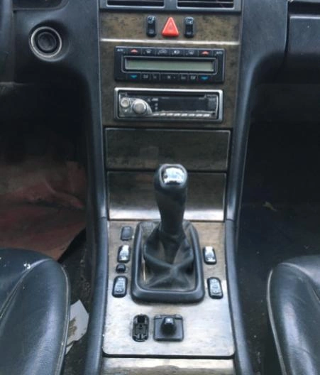 Mercedes-Benz E 200 E200i снимка 8