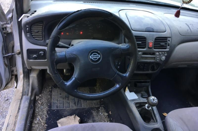 Nissan Almera 2.2dci снимка 7