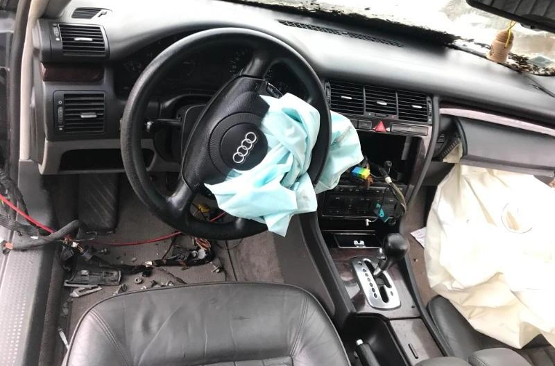 Audi A8 2.5TDi снимка 3