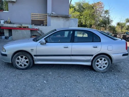 Mitsubishi Carisma 1.8 GDi снимка 3