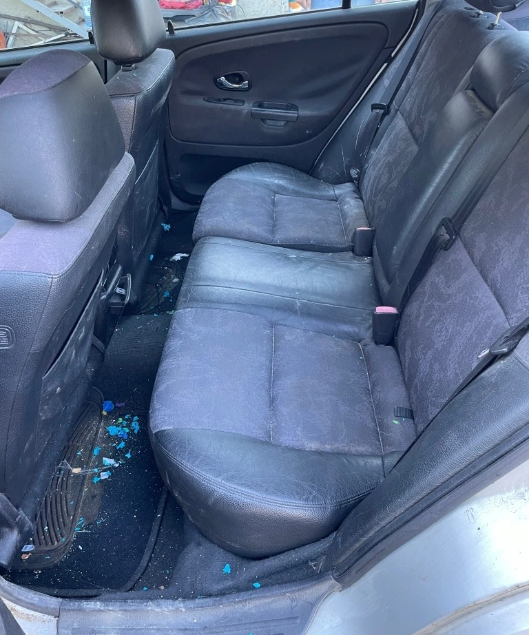 Mitsubishi Carisma 1.8 GDi снимка 8