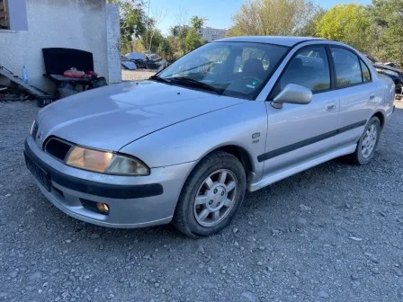Mitsubishi Carisma 1.8 GDi снимка 2