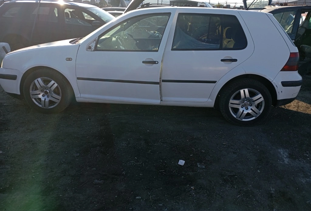 VW Golf 1.6 снимка 5