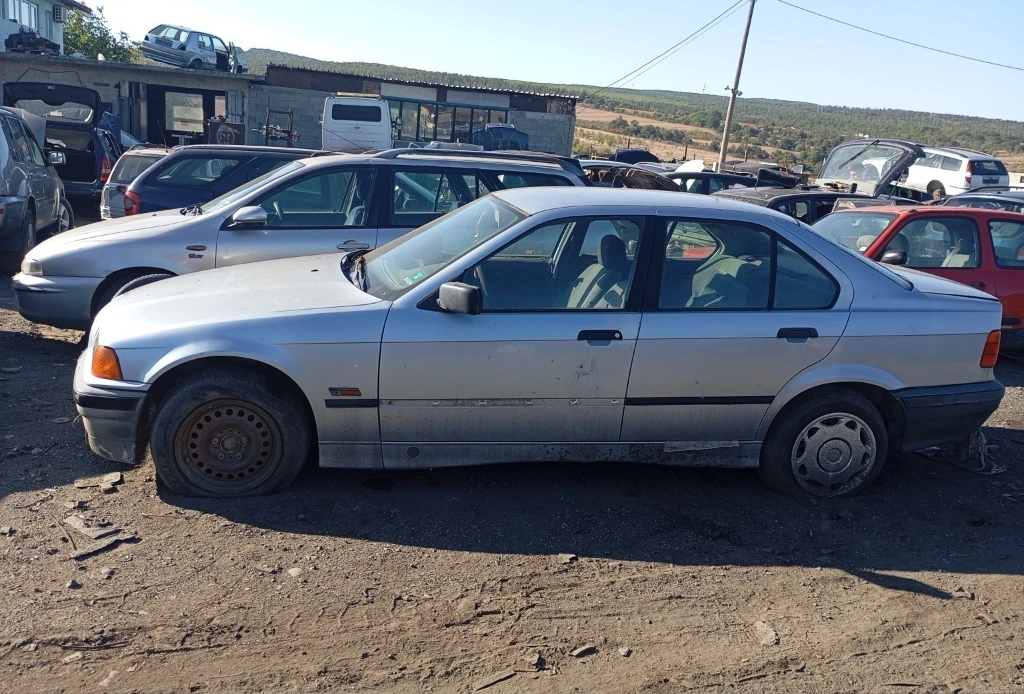 BMW 318 1.8 снимка 7
