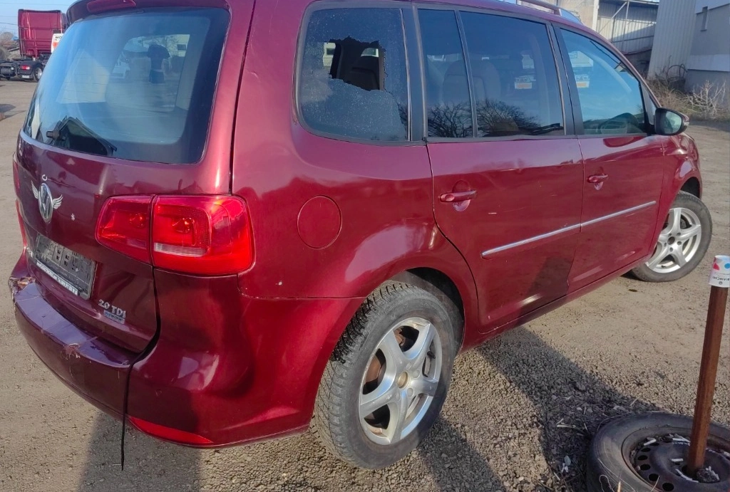 VW Touran 2.0CR DSG снимка 4