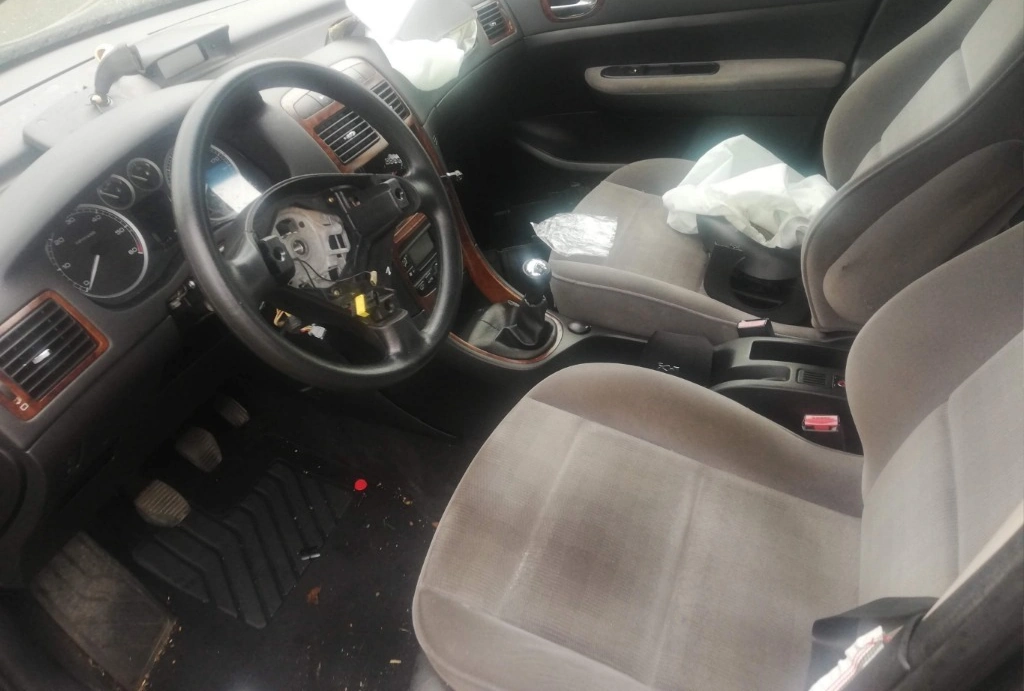 Peugeot 307 1.4HDI снимка 2