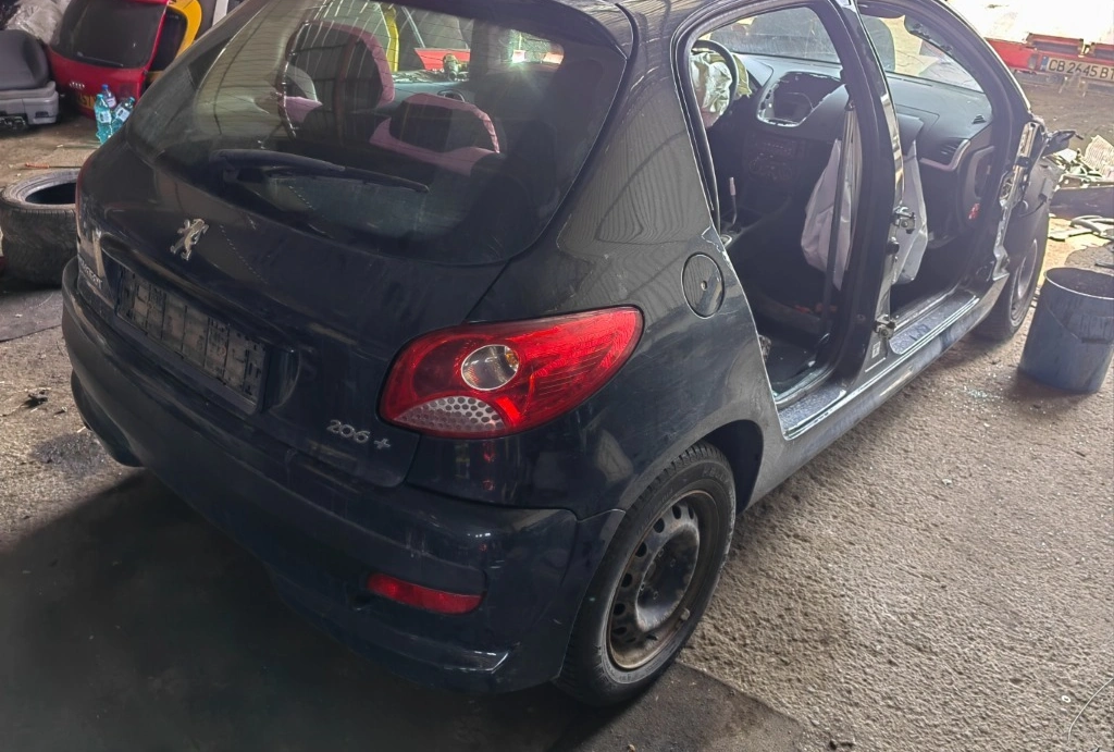Peugeot 206 Plus 1.4i снимка 5