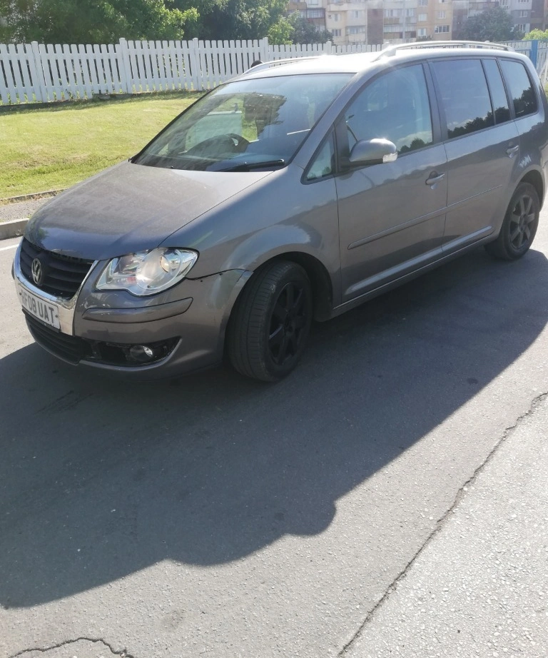 VW Touran 1.9TDI 6скорост снимка 3