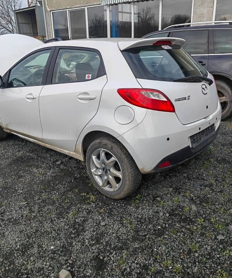 Mazda 2 1.hdi снимка 5