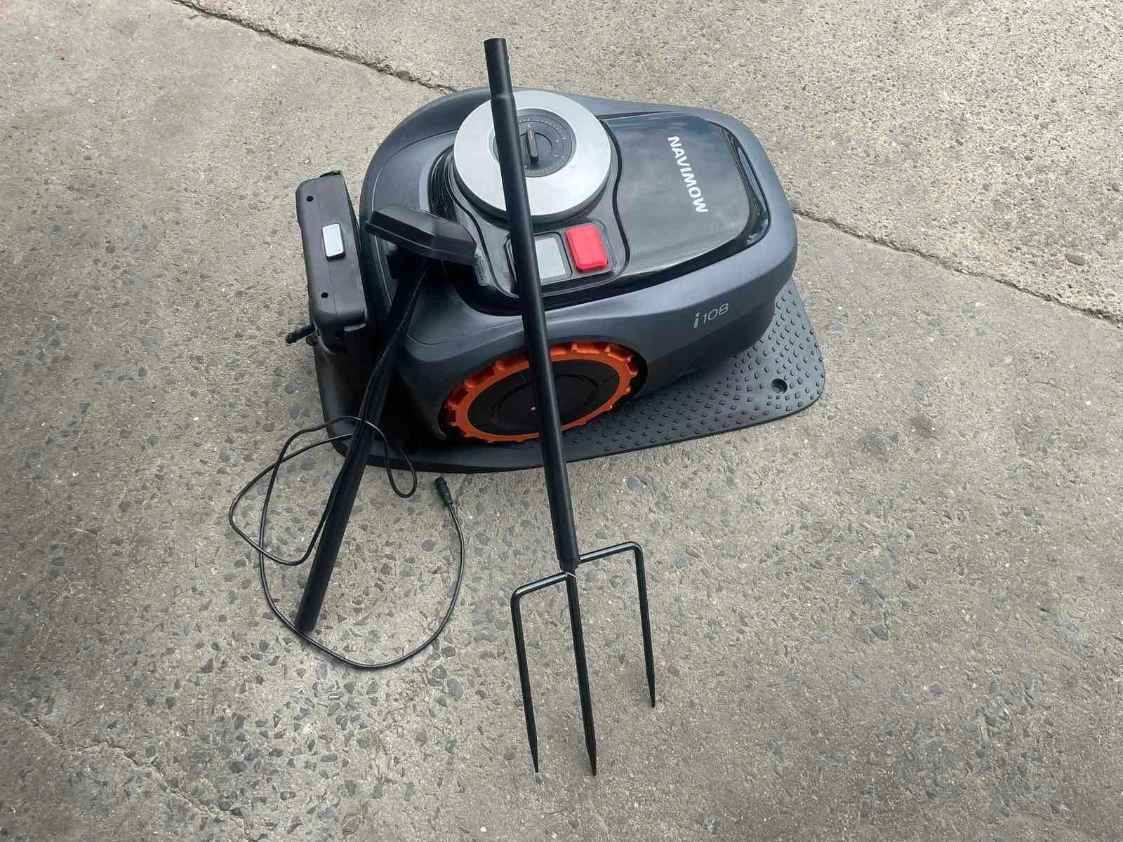 Роботизирана косачка SEGWAY NAVIMOW i108E - 800 кв.м снимка 3